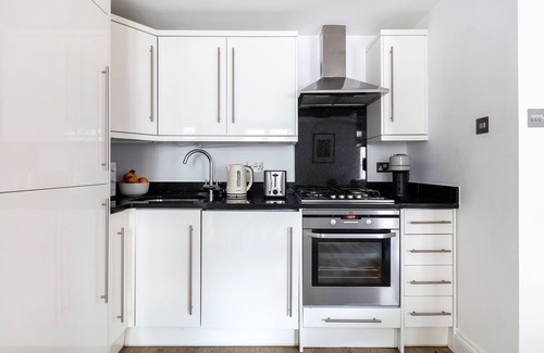 Westminster Apartment | Chic 1BR Close to Buckingham Palace