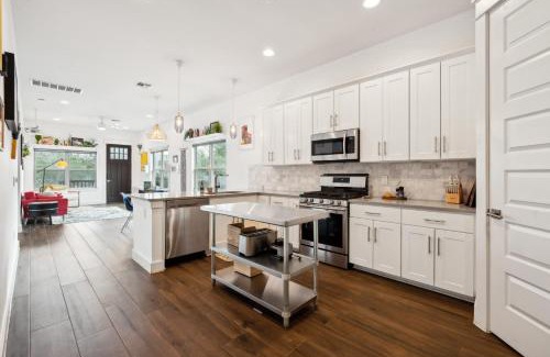 Chestnut House | Chic 3 BDR for 5 Minutes From Downtown Austin