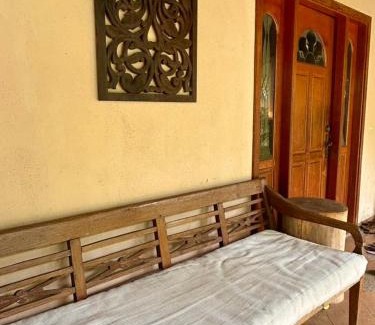 Tunku Apartment | Chic Designer Bedroom in Shared Bungalow near LRT SS1 PJ
