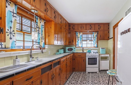 Meadowthorpe Apartment | Chic Lexington Apartment: 5 Mi to Keeneland!