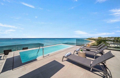 Brighton Apartment | Chic New Luxury Beachfront Condo - Allure 204