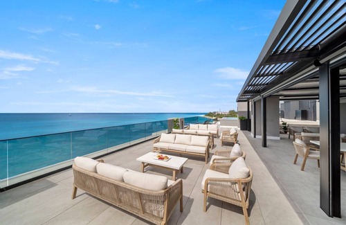 Brighton Apartment | Chic New Luxury Beachfront Condo - Allure 204