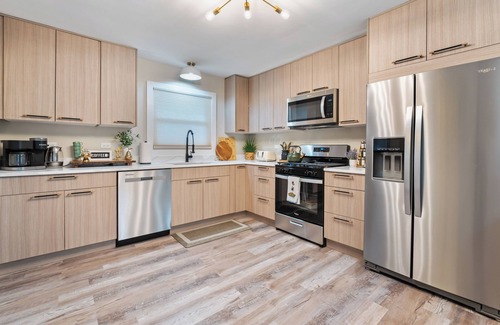 Waukegan House | Chic Oasis/Game Room/Near Base/5 Bedroom