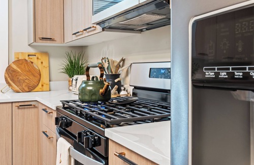 Waukegan House | Chic Oasis/Game Room/Near Base/5 Bedroom