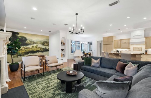 Tarrytown House | Chic & Secluded 4 BDR in Desirable Tarrytown!