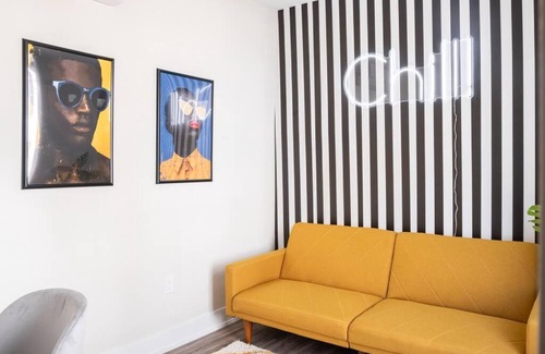 Black Rock Historic District Apartment | Chic Stay w/ King Bed/Near Beardsley Zoo/Free Parking