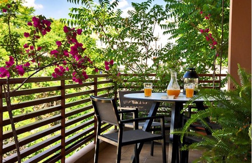 Kerameikos Apartment | Chic Studio With Rooftop Lounge Walk To Acropolis