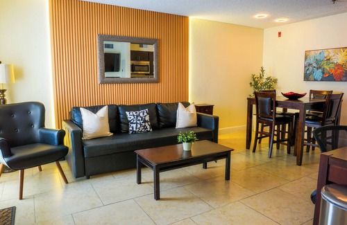 Florida Central Atlantic Coast Apartment | Chic & Stylish Apt | Near Disney & Universal