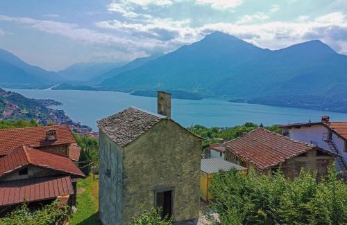 Montemezzo House | Chiesa San Giuseppe