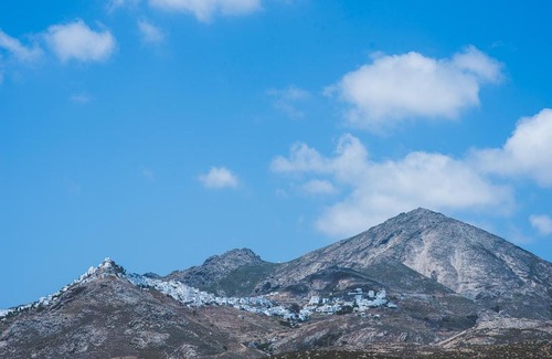 Livadi Hotel | Chill & Co. Serifos