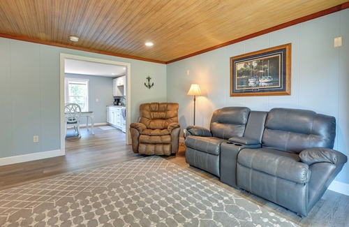 Lake Wissota Cottage | Chippewa Falls Retreat on Lake Wissota w/2 Decks!