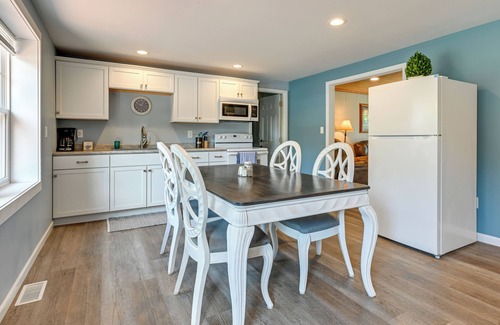 Lake Wissota Cottage | Chippewa Falls Retreat on Lake Wissota w/2 Decks!