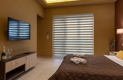 Dafni Apartment | Chocolate deluxe apartment