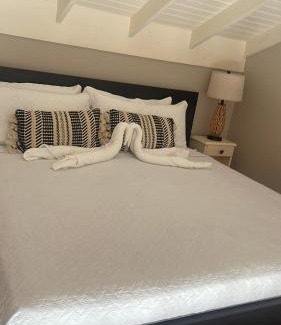 Summerfield Apartment | Chrisanns beach resorts