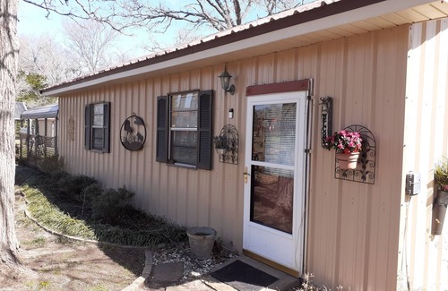 Bryan Bed & Breakfast | Christmas Tree Farm with Bed and Breakfast accommodations located on a 12 acre propertyin the Peaceful Countryside between Bryan and Hearne Tx