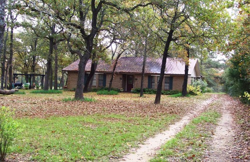 Bryan Bed & Breakfast | Christmas Tree Farm with Bed and Breakfast accommodations located on a 12 acre propertyin the Peaceful Countryside between Bryan and Hearne Tx