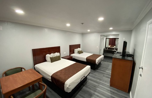 Lincoln Acres Hotel | Chula Vista Inn