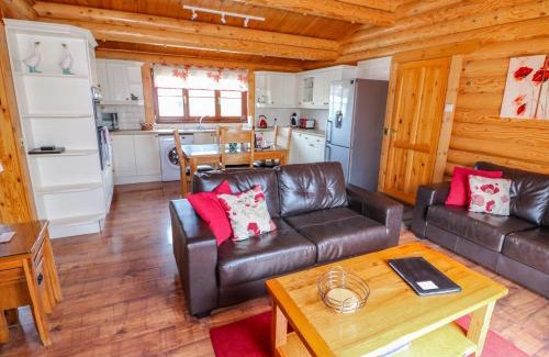 Castle Bytham House | Church View