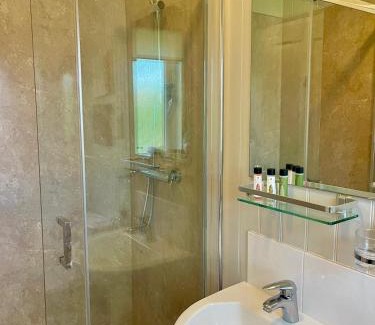Churchill House | Churchill Lodge
