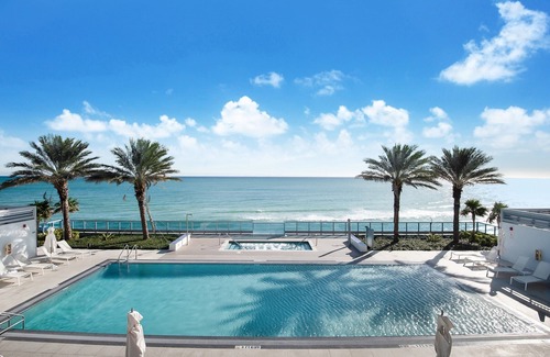 North Beach Apartment | Churchill Suites Monte Carlo Miami Beach