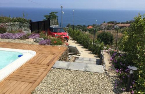 Vampolieri I Apartment | Ciclope's House with Mini Spa and amazing view