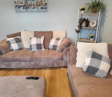 Tan-y-groes House | Cilhaul 3 bedroom holiday let