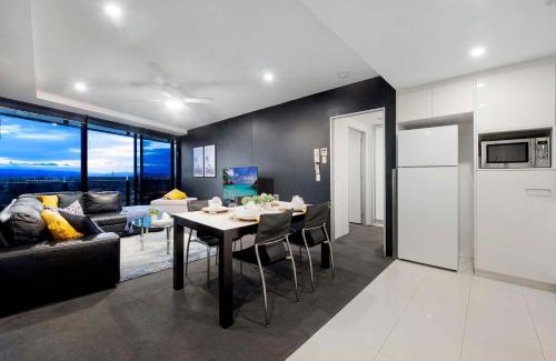 Surfers Paradise Apartment | Circle on Cavill - 2 Bedroom Converted Apartments - Wow Stay - No Parking Included