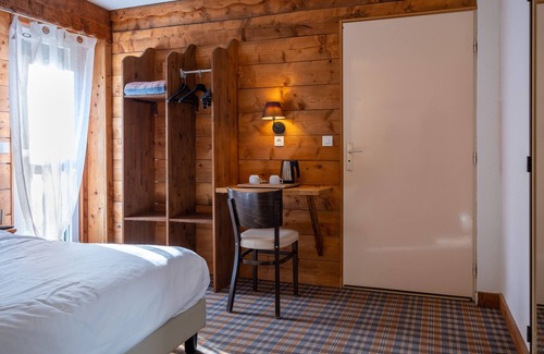 Chalons-en-Champagne Hotel | Cit'Hotel Le Montreal