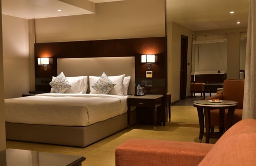 Gandhi Nagar Hotel | Citadel Sarovar Portico Bengaluru