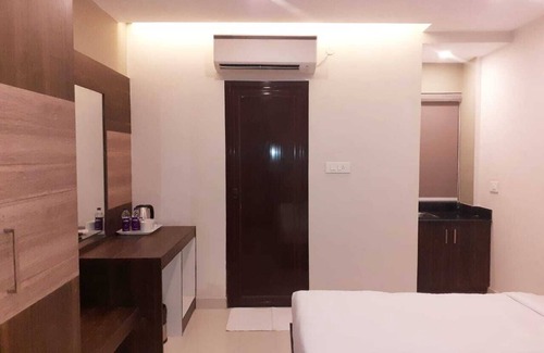 Manapakkam Hotel | Citi Luxe