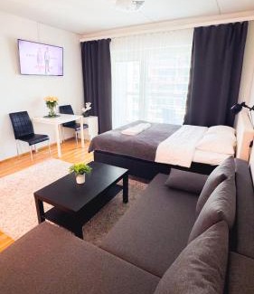 Oulu Apartment | City center 1R studio with perfect view, parking