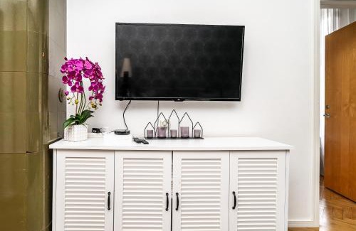 Tatari Apartment | City center 2 bed flat with free parking