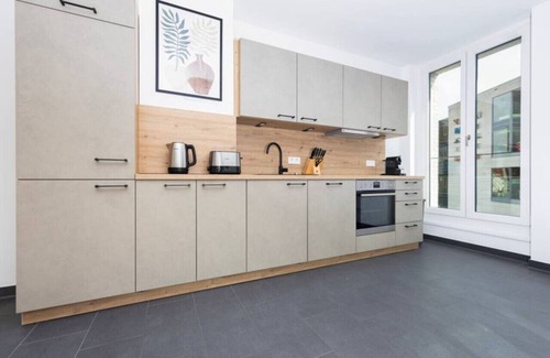 Innere Vorstadt Apartment | City Center | parking | 90m2 | workplace | loggia