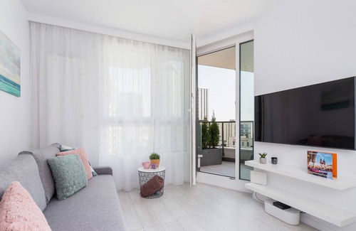 Grzegorzki Apartment | City Centre Apartment by Renters