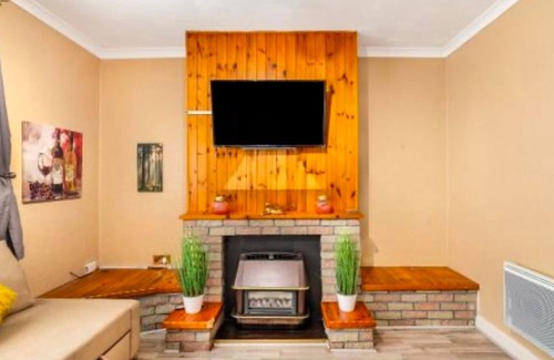 Newcastle-upon-Tyne House | City Home 2bed Wi-fi Garage Parking Free Snacks