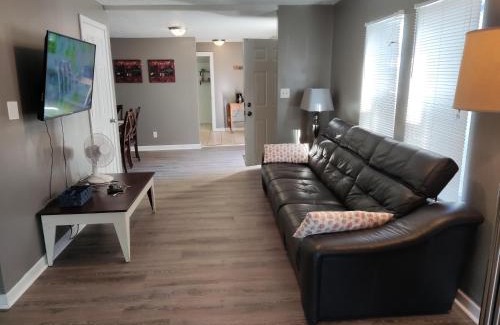 Indianapolis House | City Lights Hideaway- Near Downtown Indianapolis