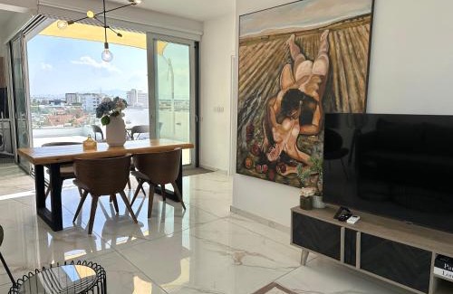 Ayios Dhometios Apartment | City Lights - Luxury Loft - Panoramic view - Near Unic