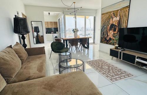 Ayios Dhometios Apartment | City Lights - Luxury Loft - Panoramic view - Near Unic