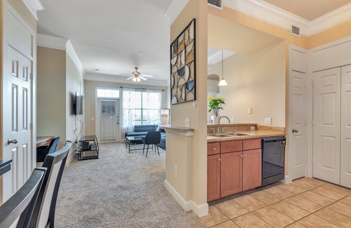 Washington Ave./ Memorial Park Condo | City View & Poolview Apartment With Full Kitchen 2 Bedroom Apts by Redawning