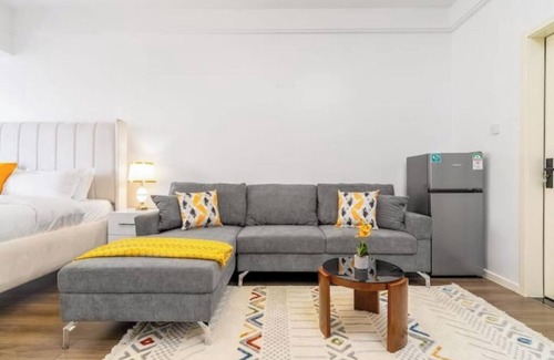 Ngara Apartment | City Views Infinity Pool Netflix Gym & Cafè