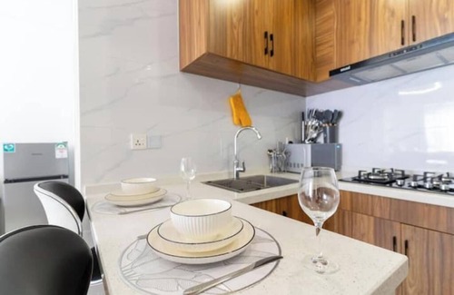 Ngara Apartment | City Views Infinity Pool Netflix Gym & Cafè