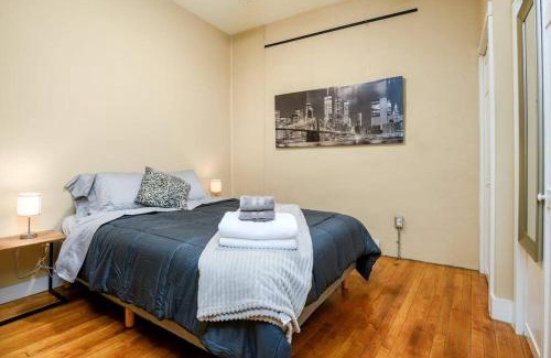 Bangor Apartment | Cityscape Elegance - Stylish Skyline Views Retreat