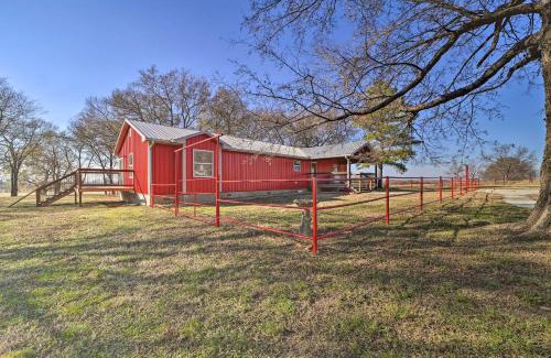 Claremore House | Claremore Country Home with Large Yard and Grill!