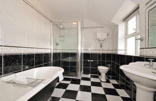 Galway Bed & Breakfast | Claremount House B&B