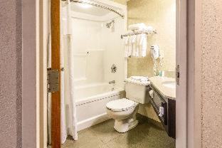 Mars Hotel | Clarion Inn Cranberry Township