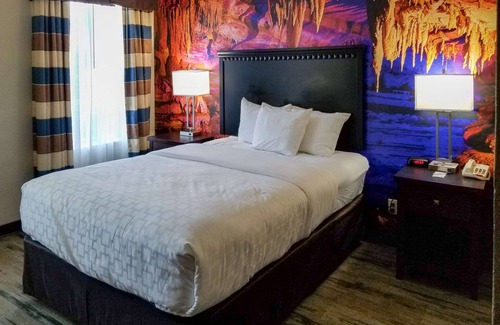 Corydon Hotel | Clarion Pointe Corydon