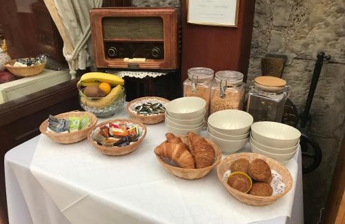 Dunfermline House | Clarke Cottage Guest House