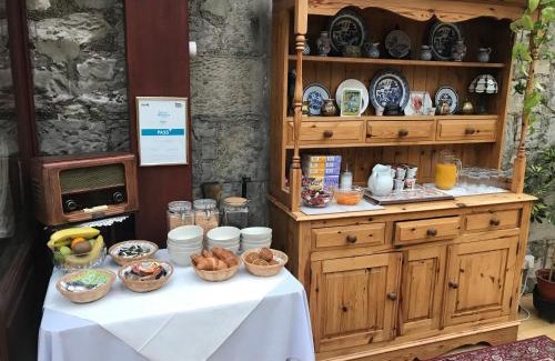 Dunfermline House | Clarke Cottage Guest House