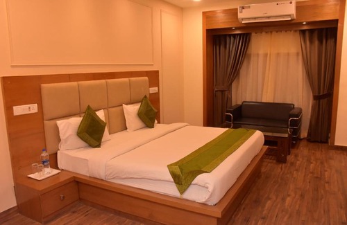 Baddi Hotel | Clarks Inn Express Baddi