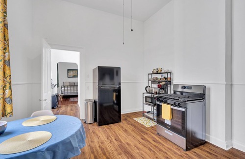 Bywater Apartment | Classic Bywater Shotgun Suite/great location in perfect neighborhood